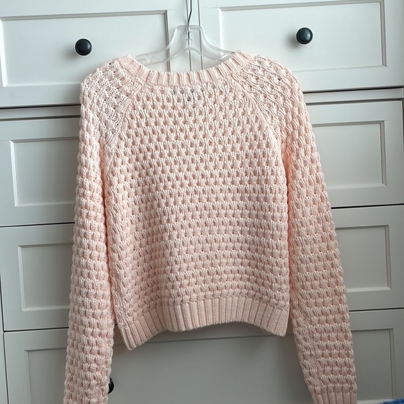 Forever 21 Women’s Pale Pink Cropped Chunky Sweater w/ Crew Neckline - Medium - Picture 2 of 4